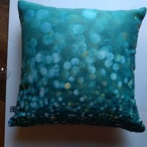 NWOT pillow.